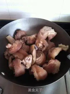 Make Red burning of pigs