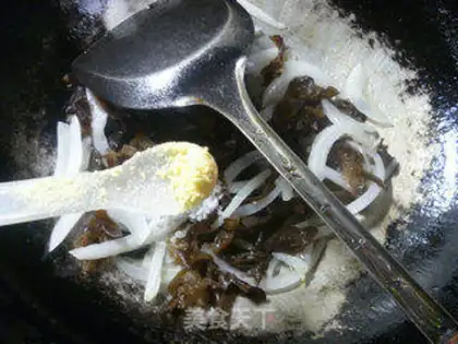 Make White onions, black wood step 10