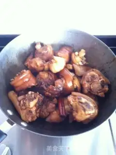 Make Red burning of pigs