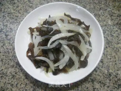 Make White onions, black wood step 12