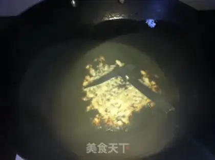 Make Tomato fried pineapple step 1
