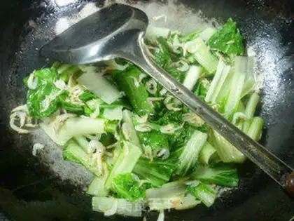 Make Shrimp-skinned cabbage step 4