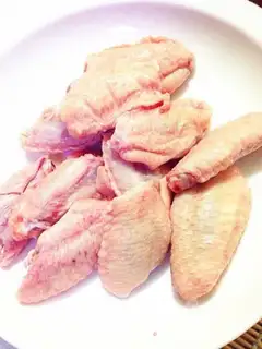 Make Garlic chicken on the wing step 0