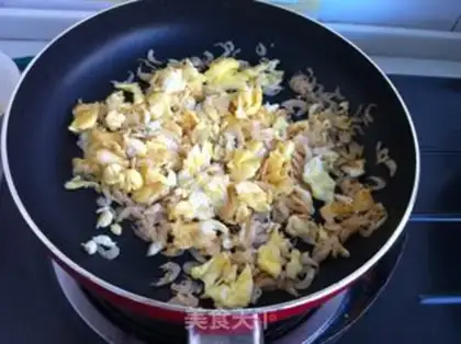Make Eggs, shrimp, jade dumplings step 5