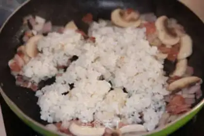 Make Mushroom rice step 3
