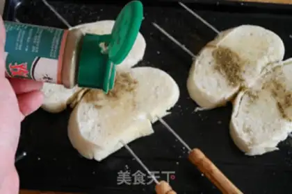 Make Baking buns step 4