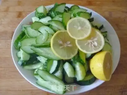 Make Original lemon cucumber juice step 0