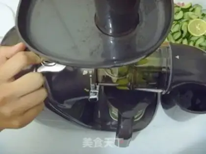 Make Original lemon cucumber juice step 2