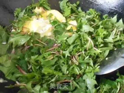 Make Pumpkin fried eggs step 3