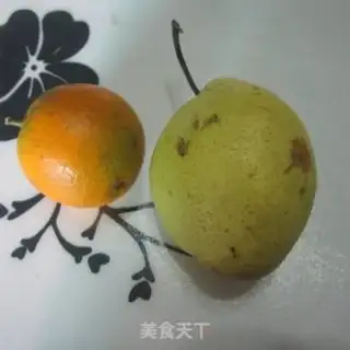 Make Pear summer orange juice step 1