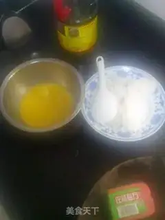 Make Ham eggs for rice step 1