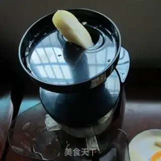 Make Pear summer orange juice step 4