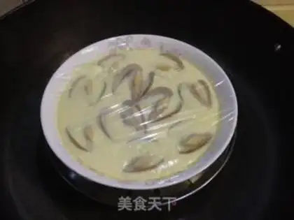 Make Cracking eggs step 6
