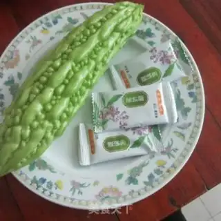 Make Honey, bitter melon juice step 1