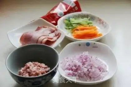 Make Egg rolls step 4