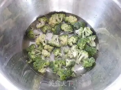 Make The orchid salad step 4
