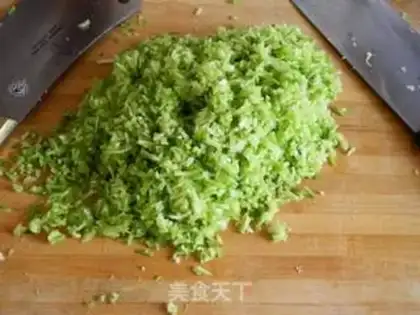 Make Beef radish dumpling step 2