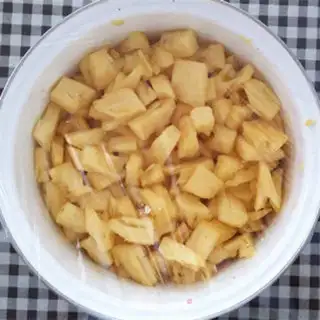 Make Pineapple jam step 1