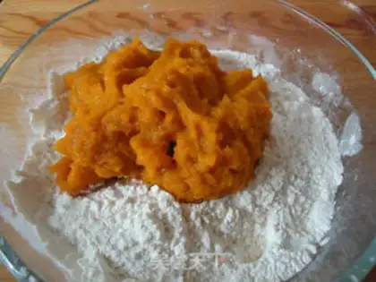 Make Handmade pumpkin buns step 3