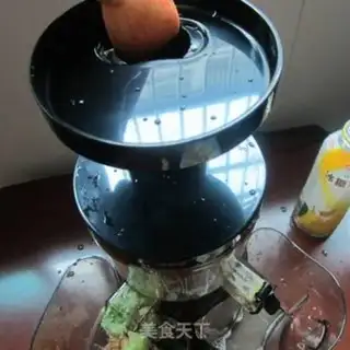 Make Apple cucumber juice step 3