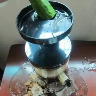 Make Apple cucumber juice step 5