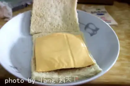Make Breakfast sandwich step 3