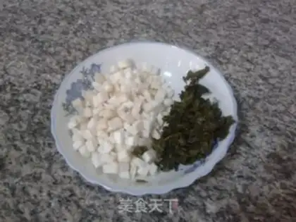 Make Tea and egg fried rice step 0