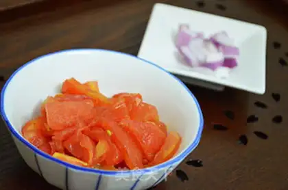 Make Tomato fragrance tore pork step 3