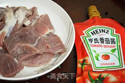 Make Tomato fragrance tore pork step 4