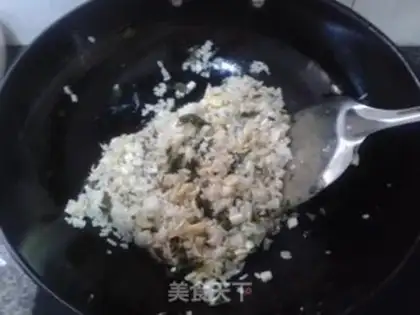 Make Tea and egg fried rice step 3