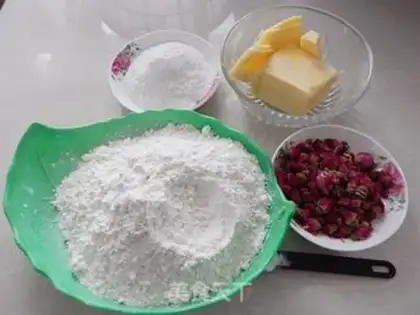 Make Rose heart-shaped cookies step 0