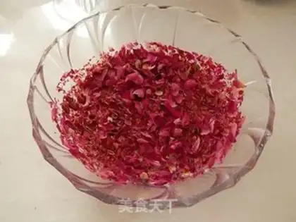Make Rose heart-shaped cookies step 1