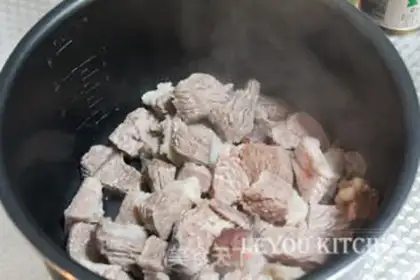 Make Beer and beef stew step 3