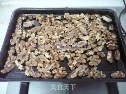Make Amber walnuts step 2
