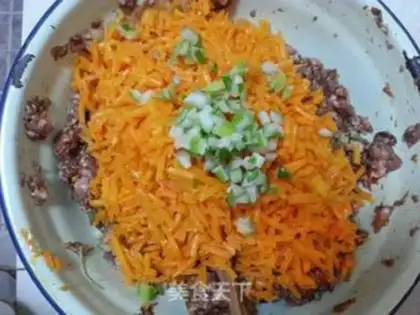 Make Carrot pork dumplings step 5