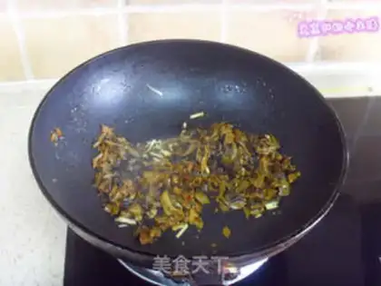 Make Old yogurt noodles step 1