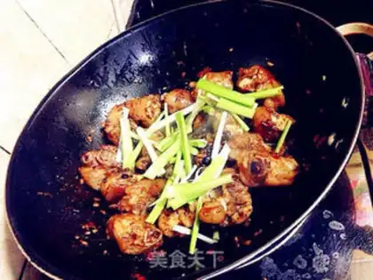 Make Go back to the spicy pig hoof step 12
