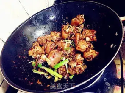 Make Go back to the spicy pig hoof step 13