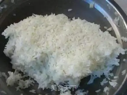 Make Cheese sauce and rice step 1