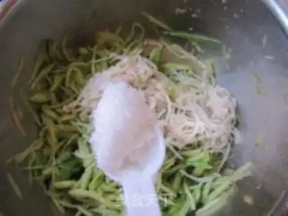 Make cucumber with a golden pin mushroom step 9