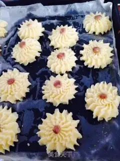 Make Vanilla cookies step 6