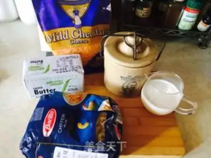 Make Traditional American cheese pasta step 0