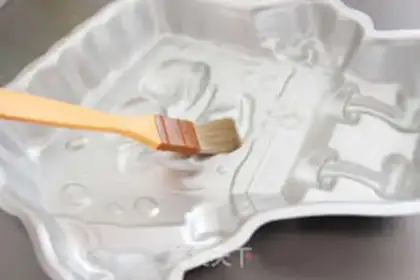 Make SpongeBobcake step 0