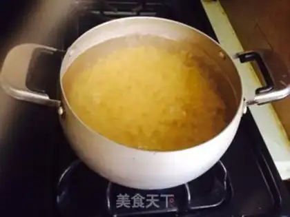 Make Traditional American cheese pasta step 1