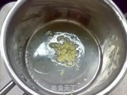 Make Garlic sauce and toast step 1
