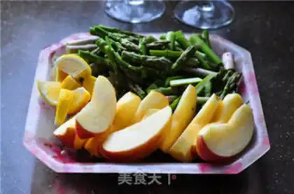 Make Plum apple juice step 1