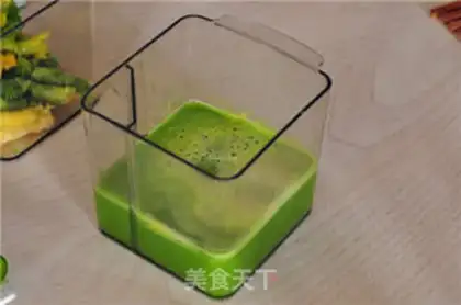 Make Celery pepper pineapple juice step 2