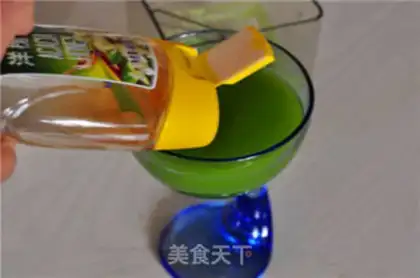 Make Celery pepper pineapple juice step 3