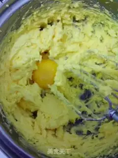 Make Stereo panda cookies step 2