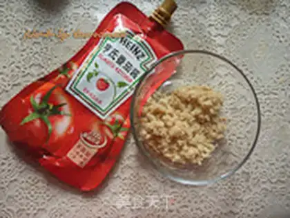 Make Tomato sauce pine rolls step 1